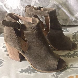 Sole Society Ferris peep toe booties sz 7.5